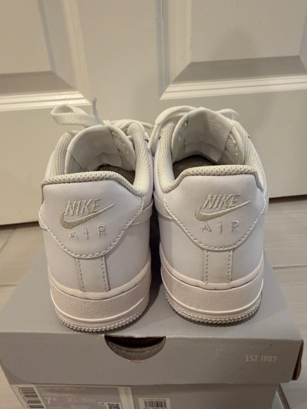Nike women’s AF1 Air Force ones ‘07 - Picture 6 of 15
